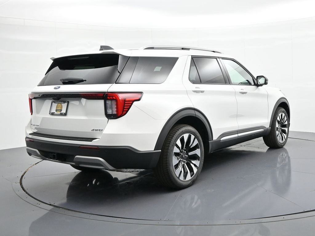 Ford Explorer Vehicle Full-screen Gallery Image 6