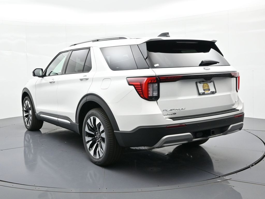 Ford Explorer Vehicle Full-screen Gallery Image 8