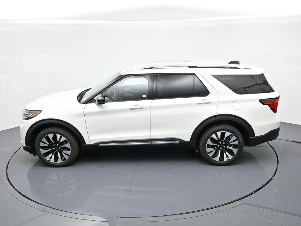 Ford Explorer Vehicle Full-screen Gallery Image 30