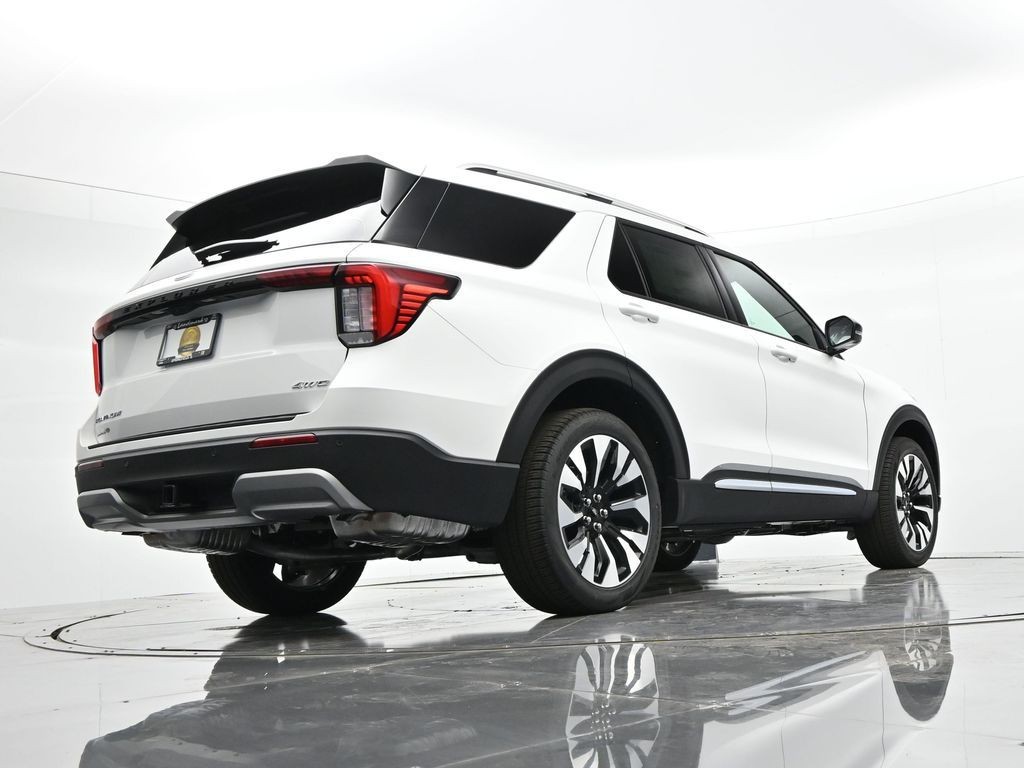 Ford Explorer Vehicle Full-screen Gallery Image 33