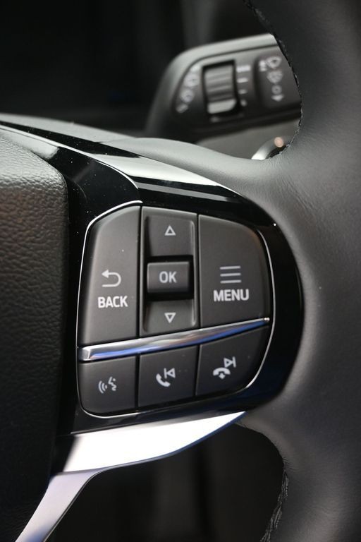 Ford Explorer Vehicle Full-screen Gallery Image 20