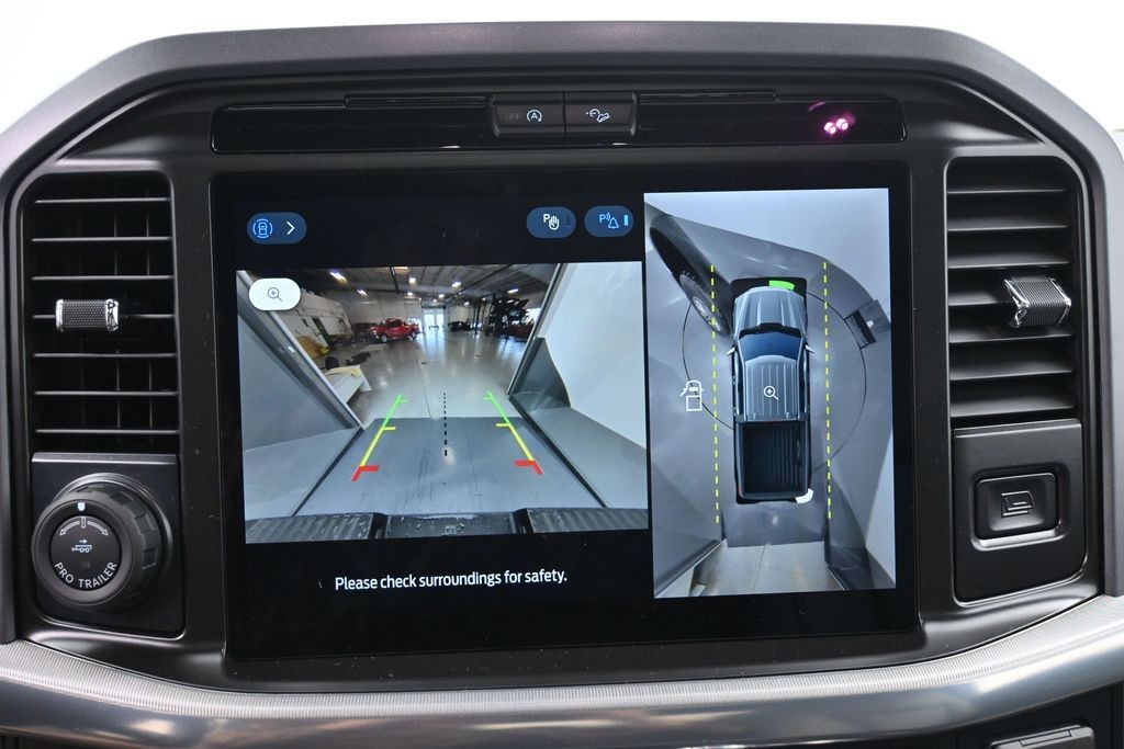 Ford F-150 Vehicle Full-screen Gallery Image 12