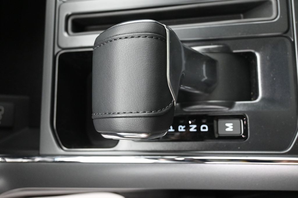 Ford F-150 Vehicle Full-screen Gallery Image 14
