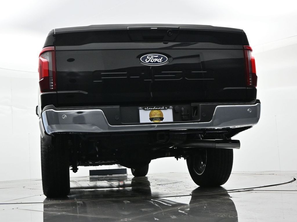Ford F-150 Vehicle Full-screen Gallery Image 31