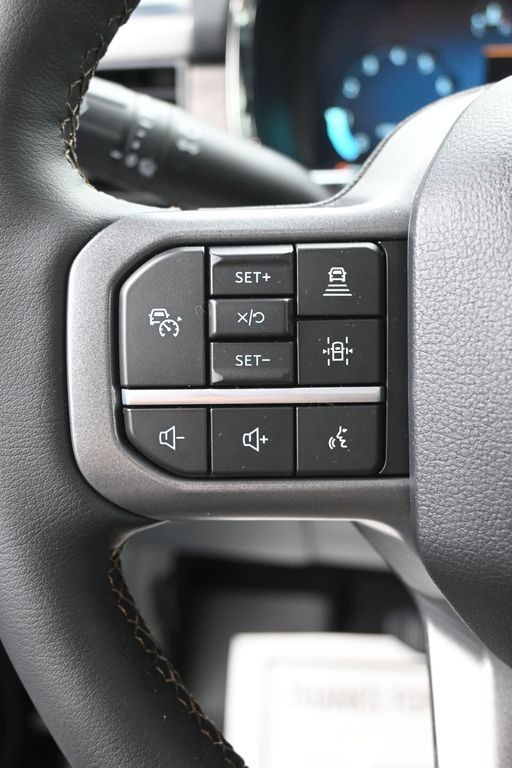 Ford F-150 Vehicle Full-screen Gallery Image 21