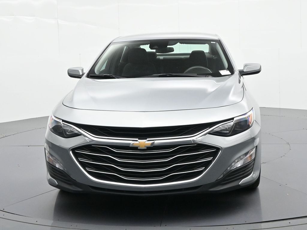 Chevrolet Malibu Vehicle Full-screen Gallery Image 03
