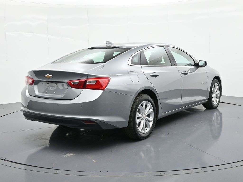 Chevrolet Malibu Vehicle Full-screen Gallery Image 06