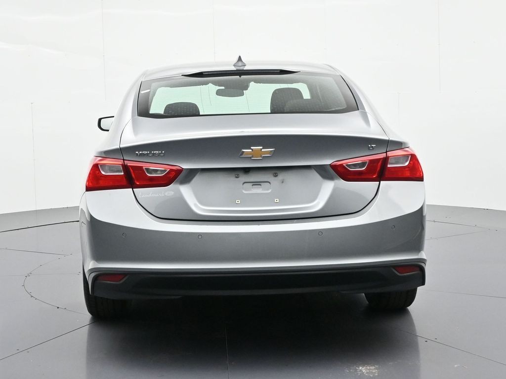 Chevrolet Malibu Vehicle Full-screen Gallery Image 07