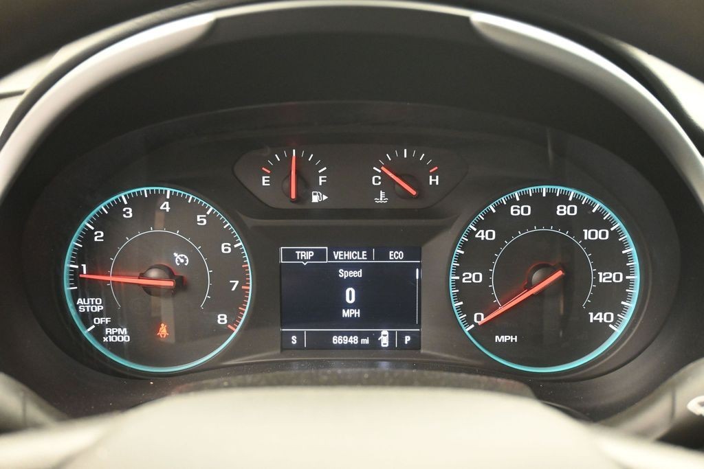 Chevrolet Malibu Vehicle Full-screen Gallery Image 10
