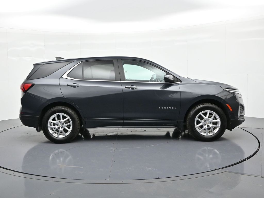 Chevrolet Equinox Vehicle Full-screen Gallery Image 05
