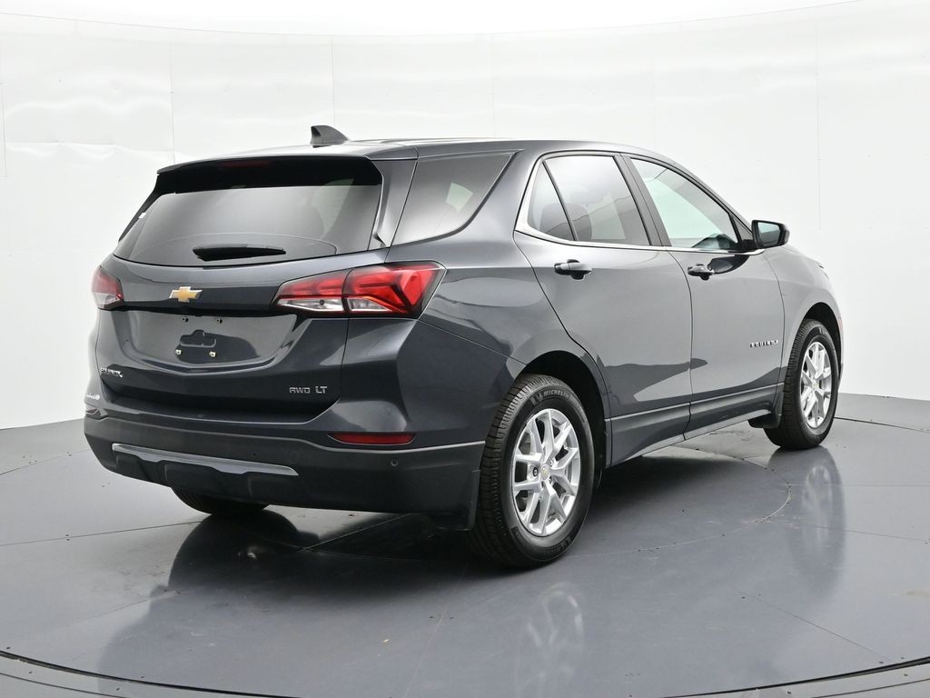 Chevrolet Equinox Vehicle Full-screen Gallery Image 06