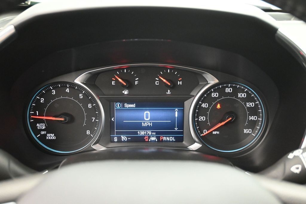 Chevrolet Equinox Vehicle Full-screen Gallery Image 10