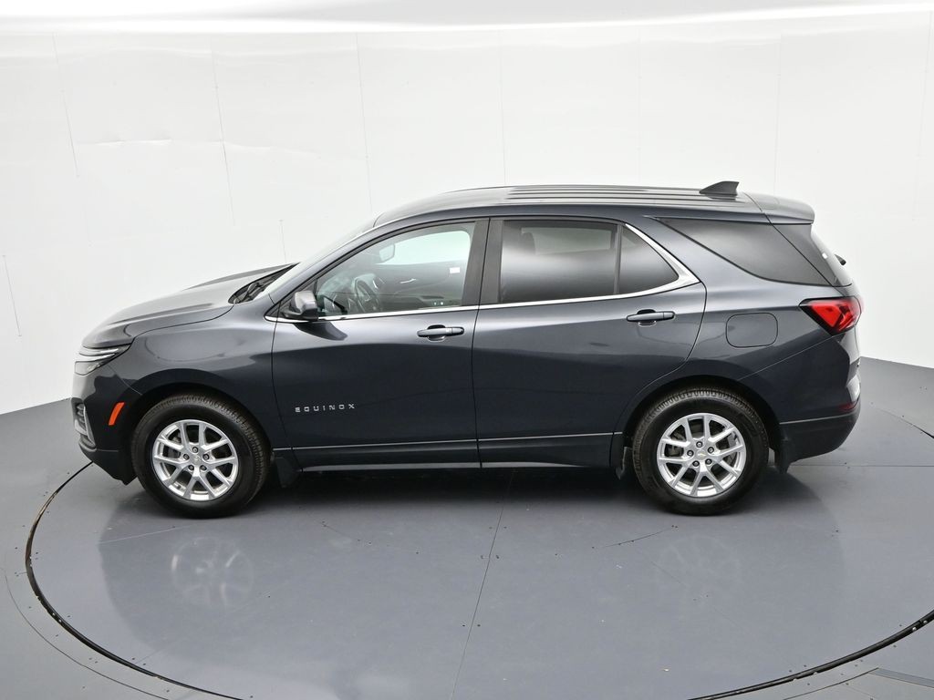 Chevrolet Equinox Vehicle Full-screen Gallery Image 26