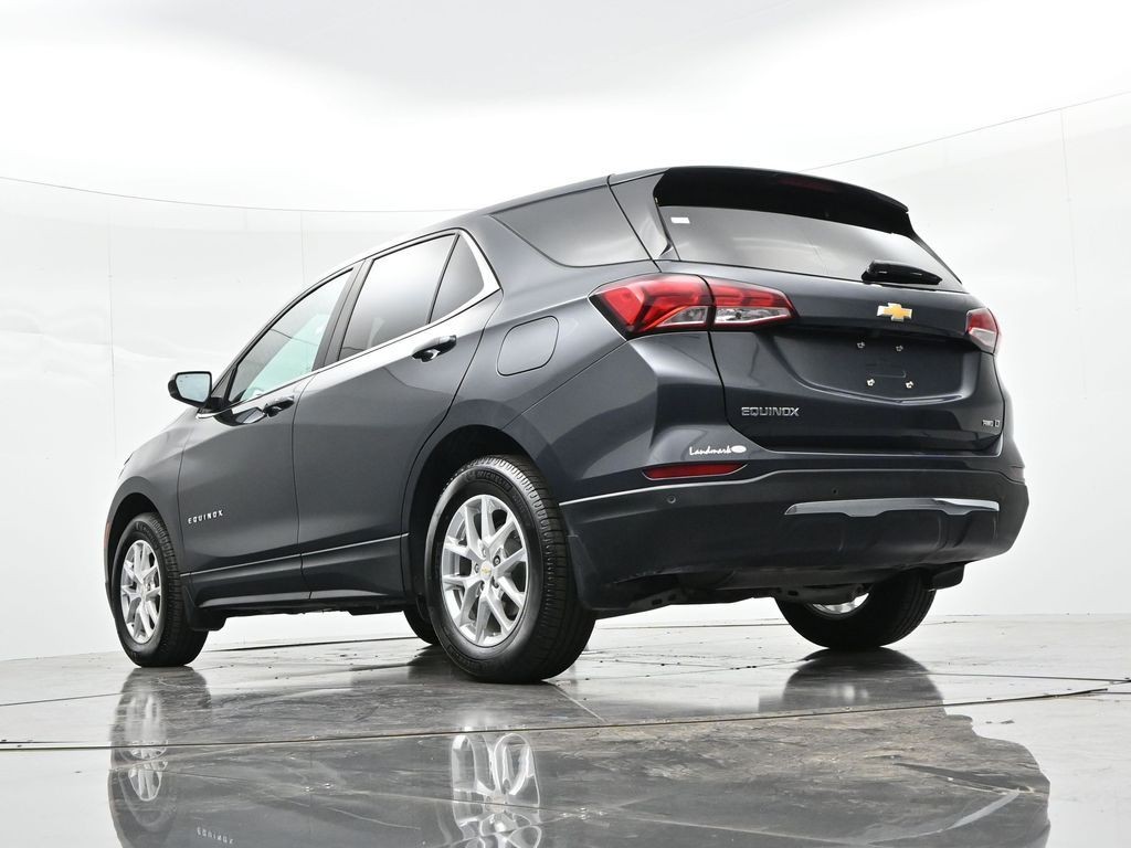 Chevrolet Equinox Vehicle Full-screen Gallery Image 27