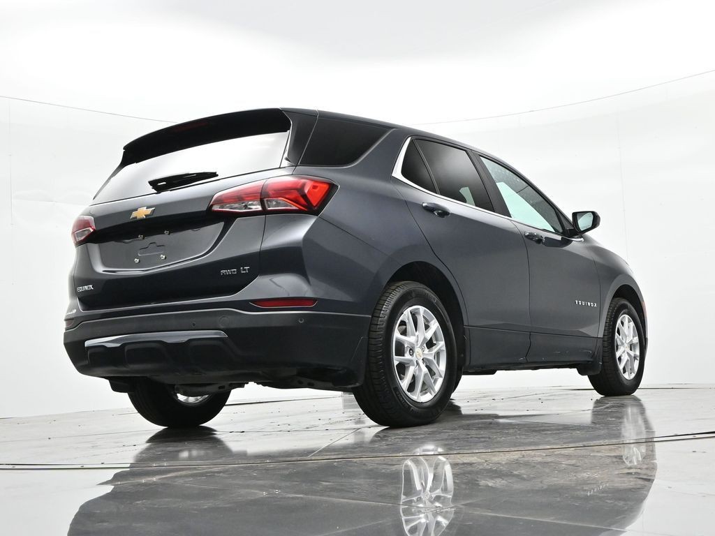 Chevrolet Equinox Vehicle Full-screen Gallery Image 29