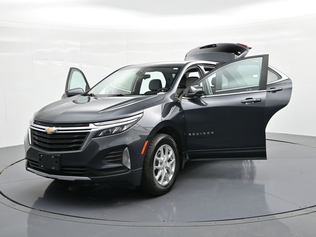 Chevrolet Equinox Vehicle Full-screen Gallery Image 33