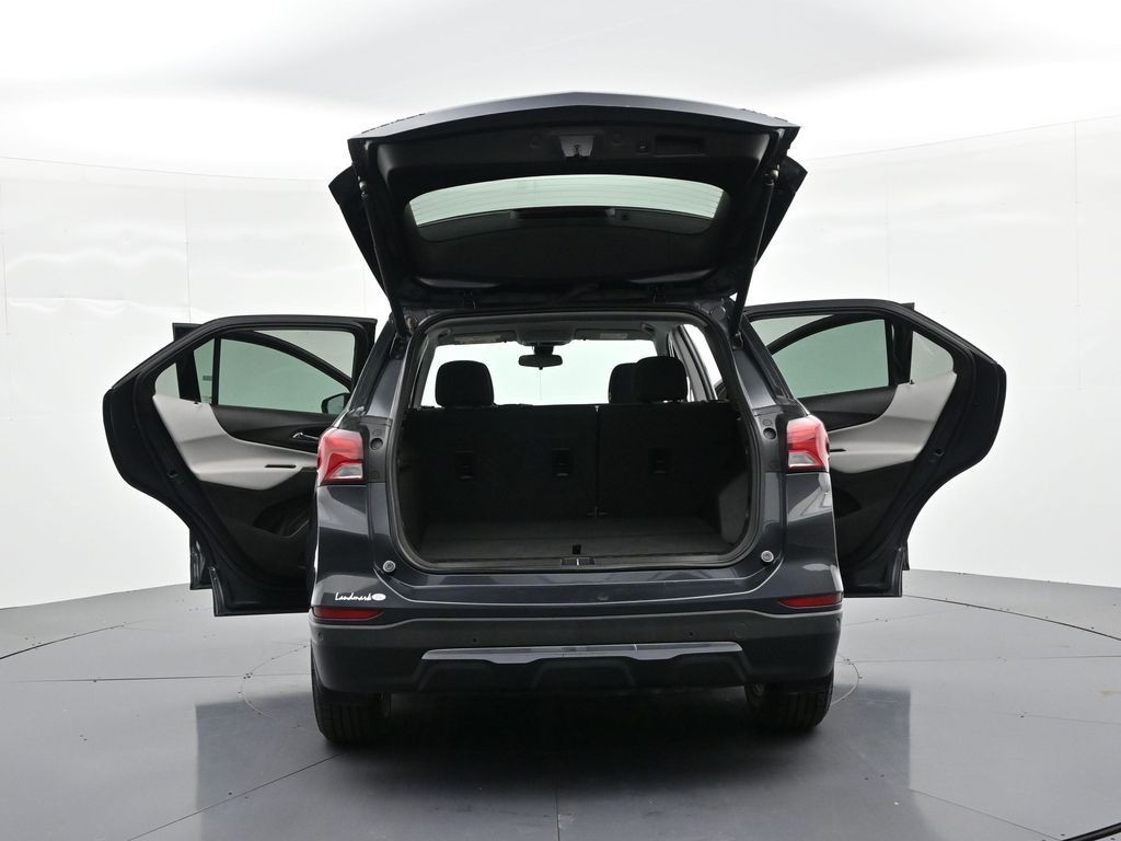 Chevrolet Equinox Vehicle Full-screen Gallery Image 34