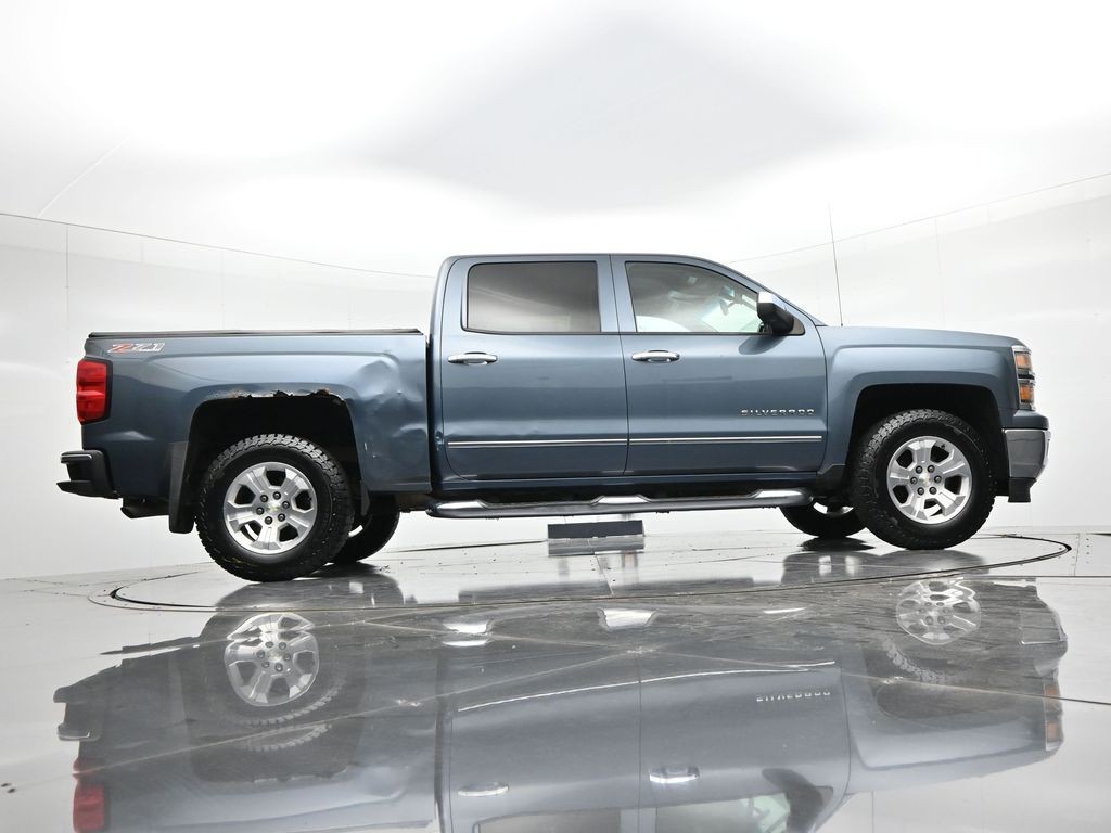 Chevrolet Silverado 1500 Vehicle Full-screen Gallery Image 20