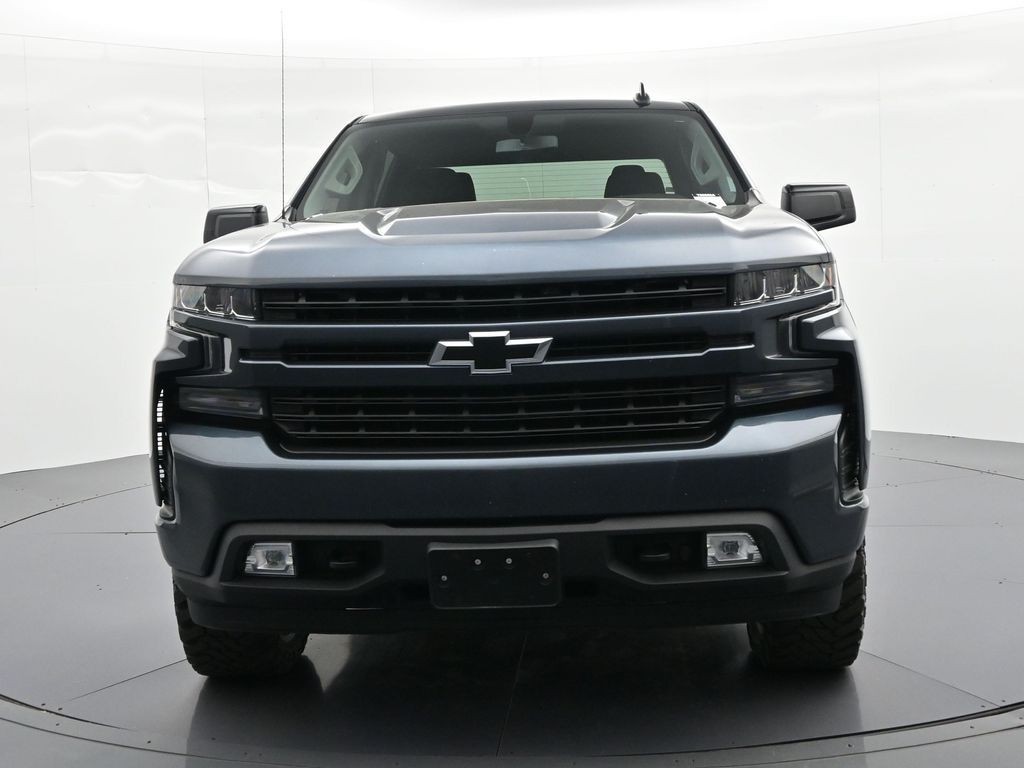 Chevrolet Silverado 1500 Vehicle Full-screen Gallery Image 3