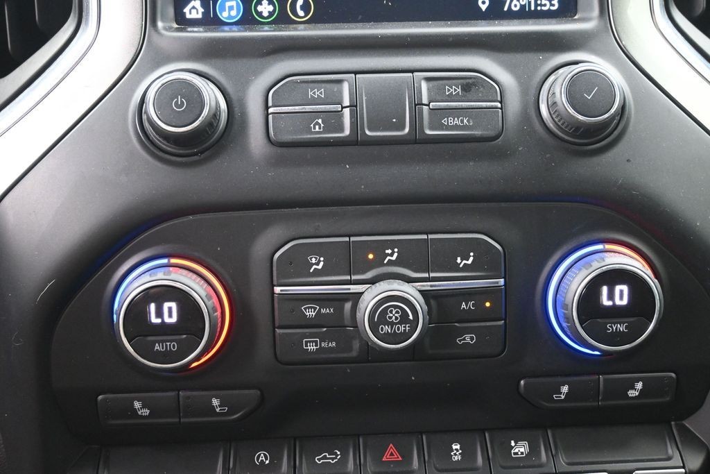 Chevrolet Silverado 1500 Vehicle Full-screen Gallery Image 13