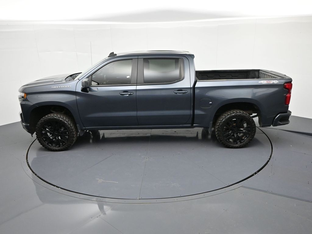 Chevrolet Silverado 1500 Vehicle Full-screen Gallery Image 26