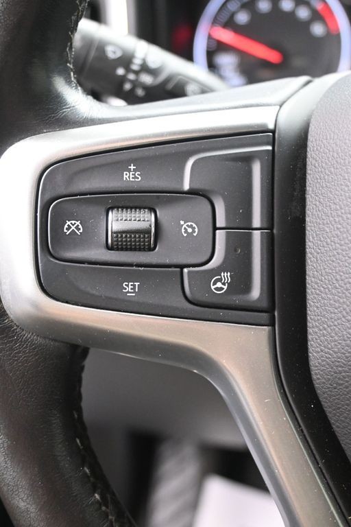 Chevrolet Silverado 1500 Vehicle Full-screen Gallery Image 17