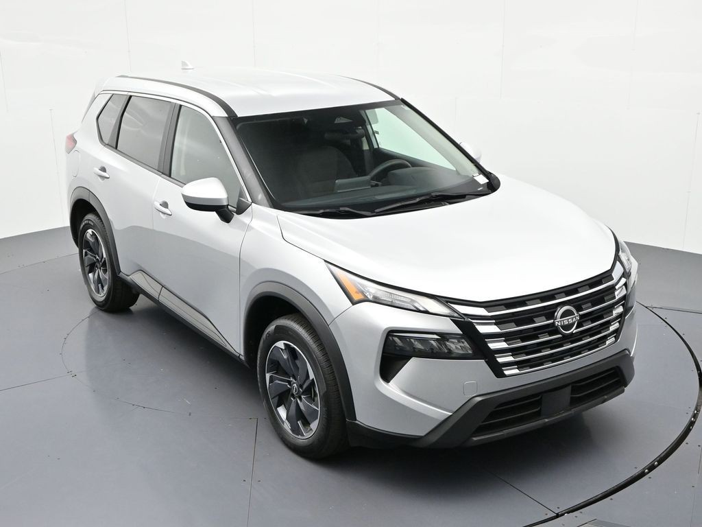 Nissan Rogue Vehicle Full-screen Gallery Image 14