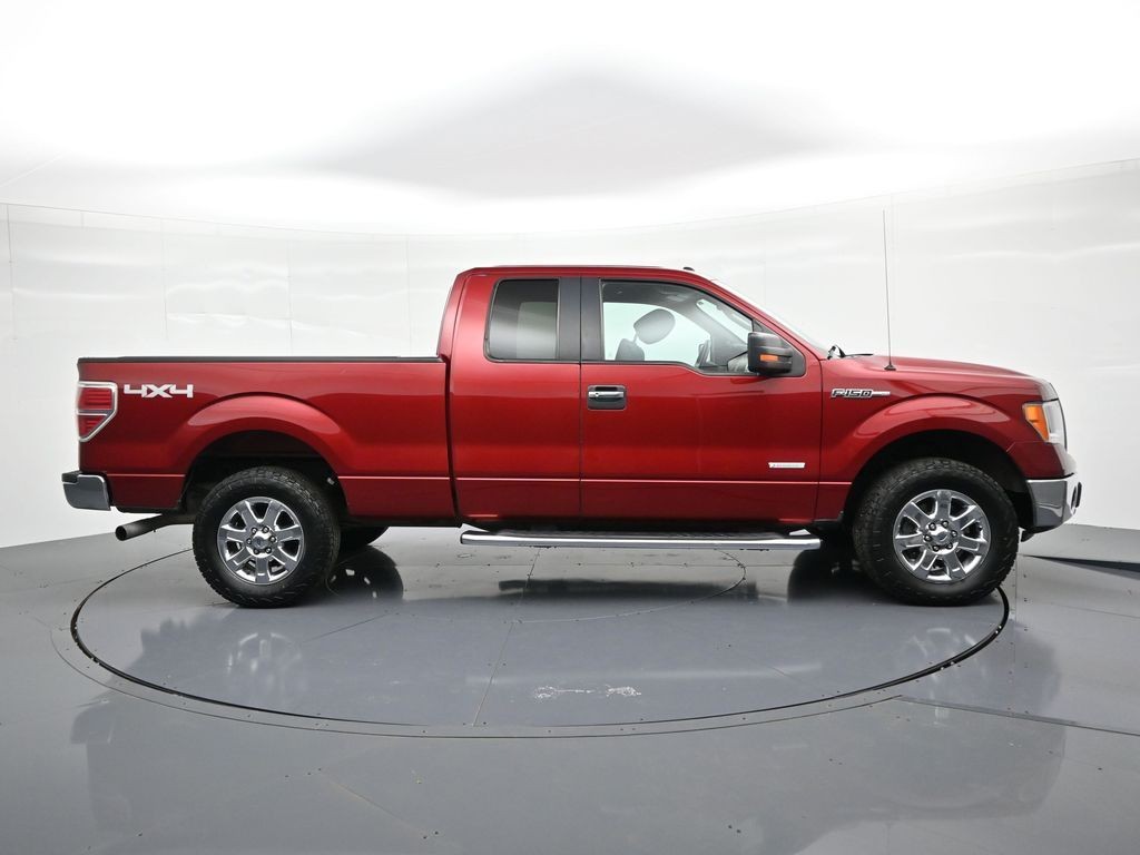 Ford F-150 Vehicle Full-screen Gallery Image 5
