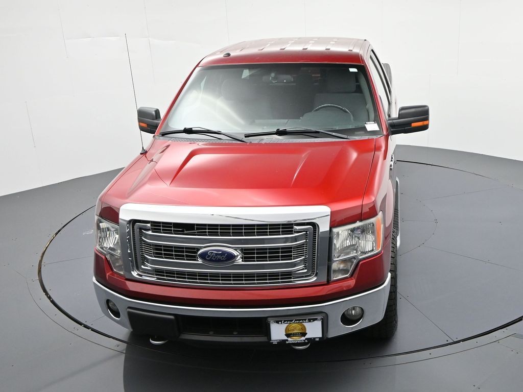 Ford F-150 Vehicle Full-screen Gallery Image 12