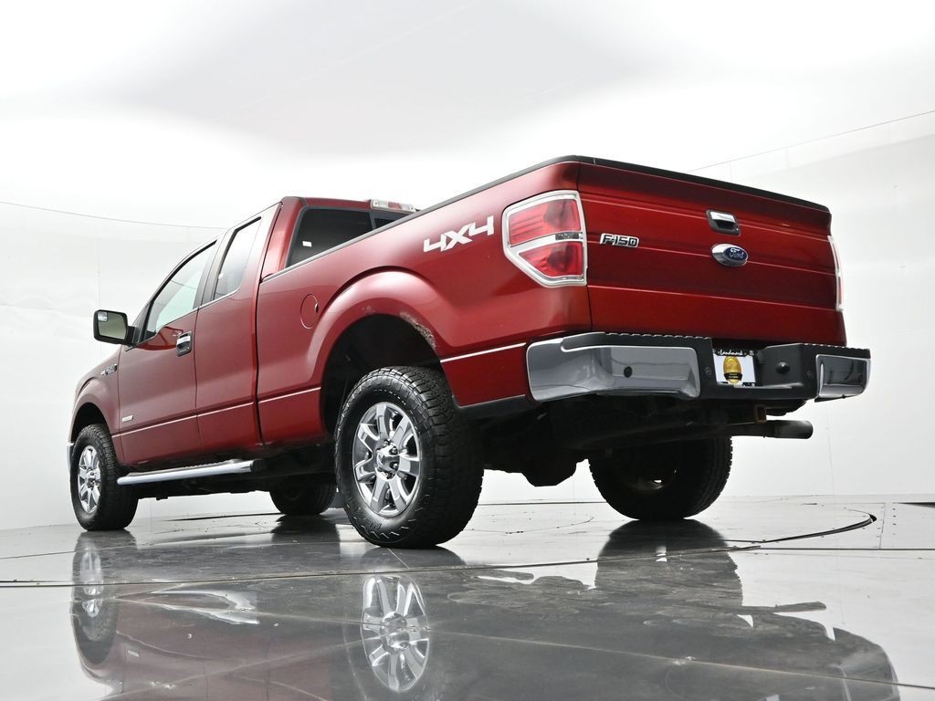 Ford F-150 Vehicle Full-screen Gallery Image 15