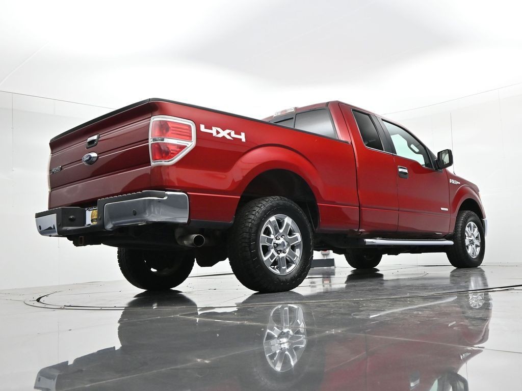 Ford F-150 Vehicle Full-screen Gallery Image 17