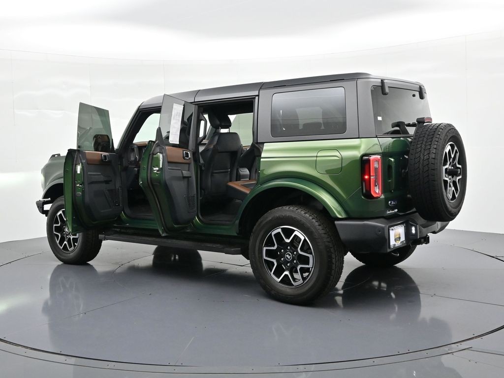 Ford Bronco Vehicle Full-screen Gallery Image 22