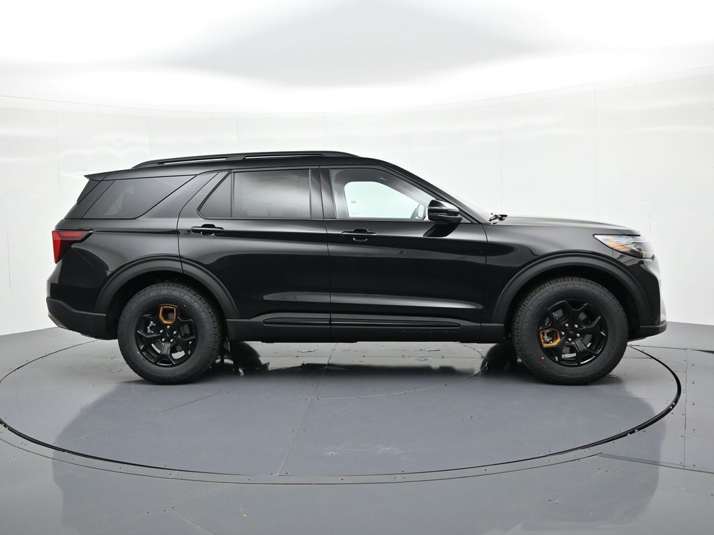 Ford Explorer Vehicle Full-screen Gallery Image 5