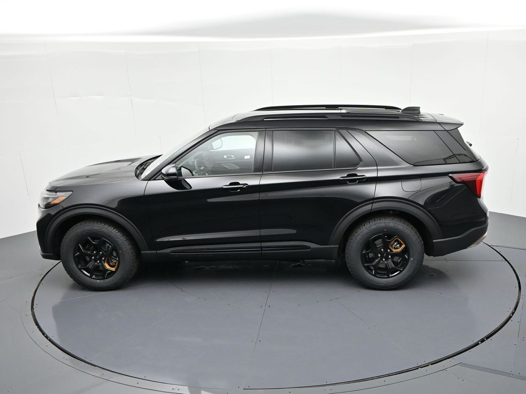 Ford Explorer Vehicle Full-screen Gallery Image 26