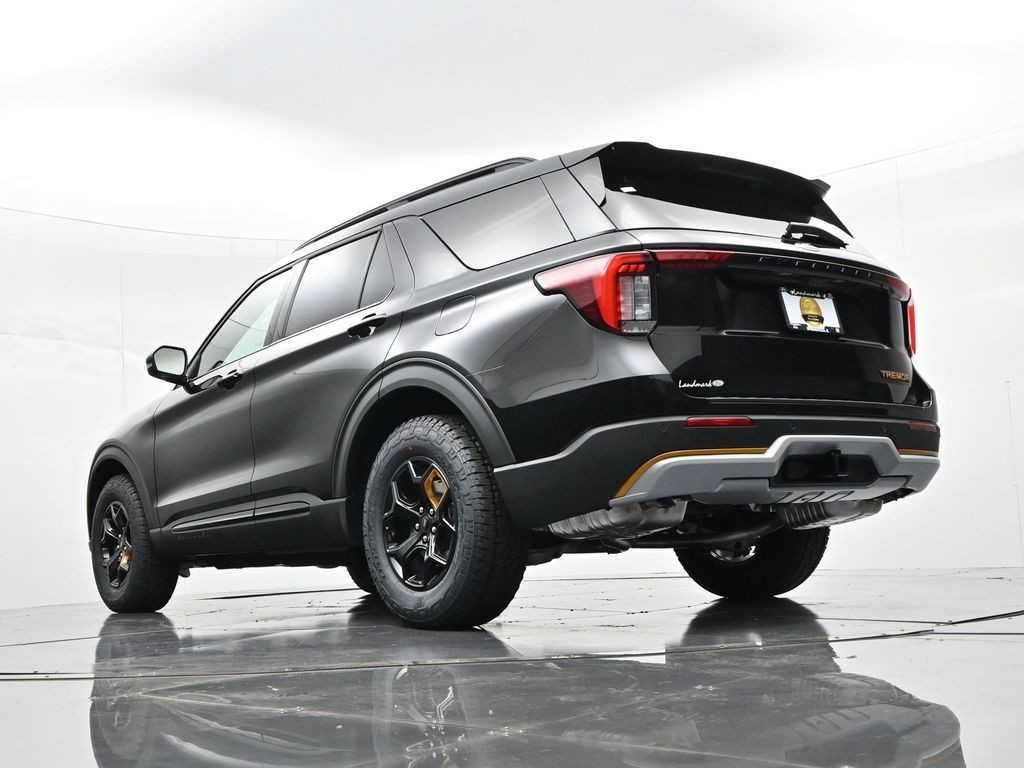 Ford Explorer Vehicle Full-screen Gallery Image 27