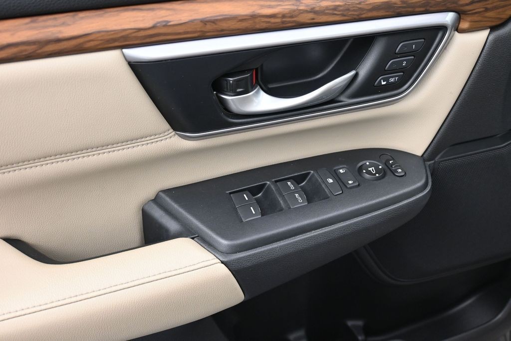 Honda CR-V Vehicle Full-screen Gallery Image 12