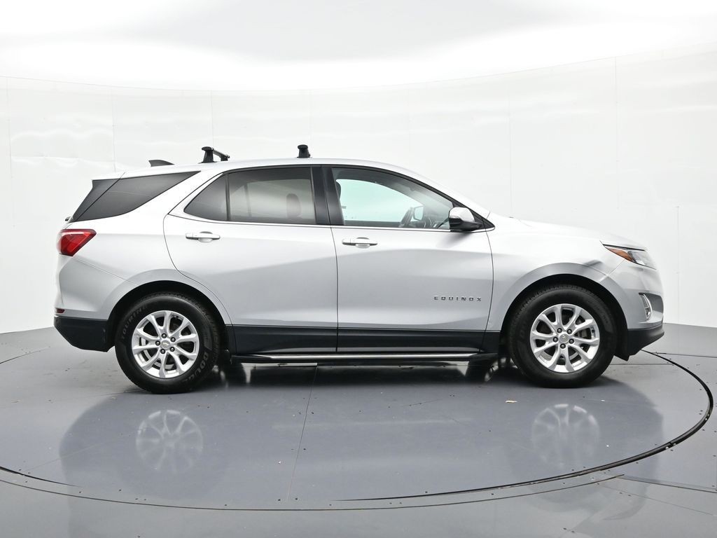 Chevrolet Equinox Vehicle Full-screen Gallery Image 5