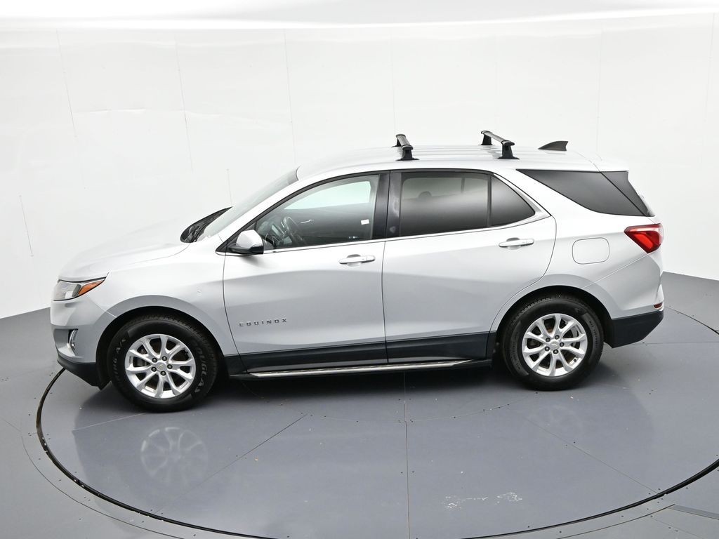 Chevrolet Equinox Vehicle Full-screen Gallery Image 17
