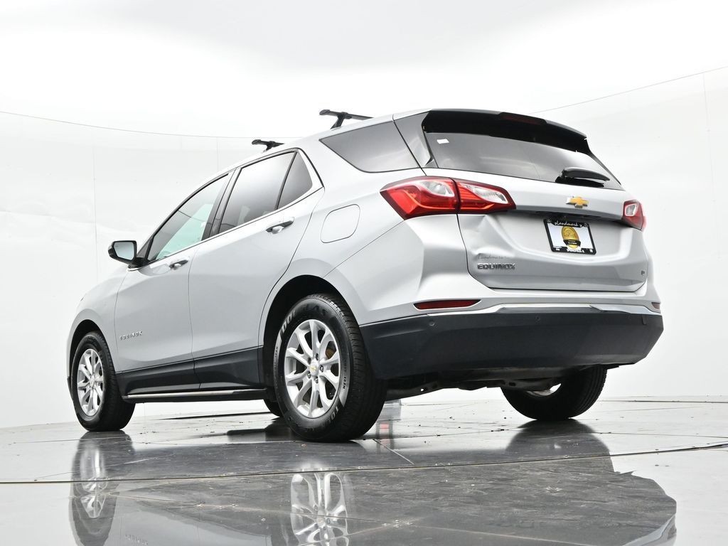 Chevrolet Equinox Vehicle Full-screen Gallery Image 18