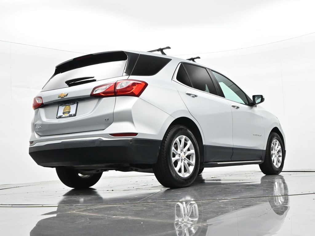 Chevrolet Equinox Vehicle Full-screen Gallery Image 20