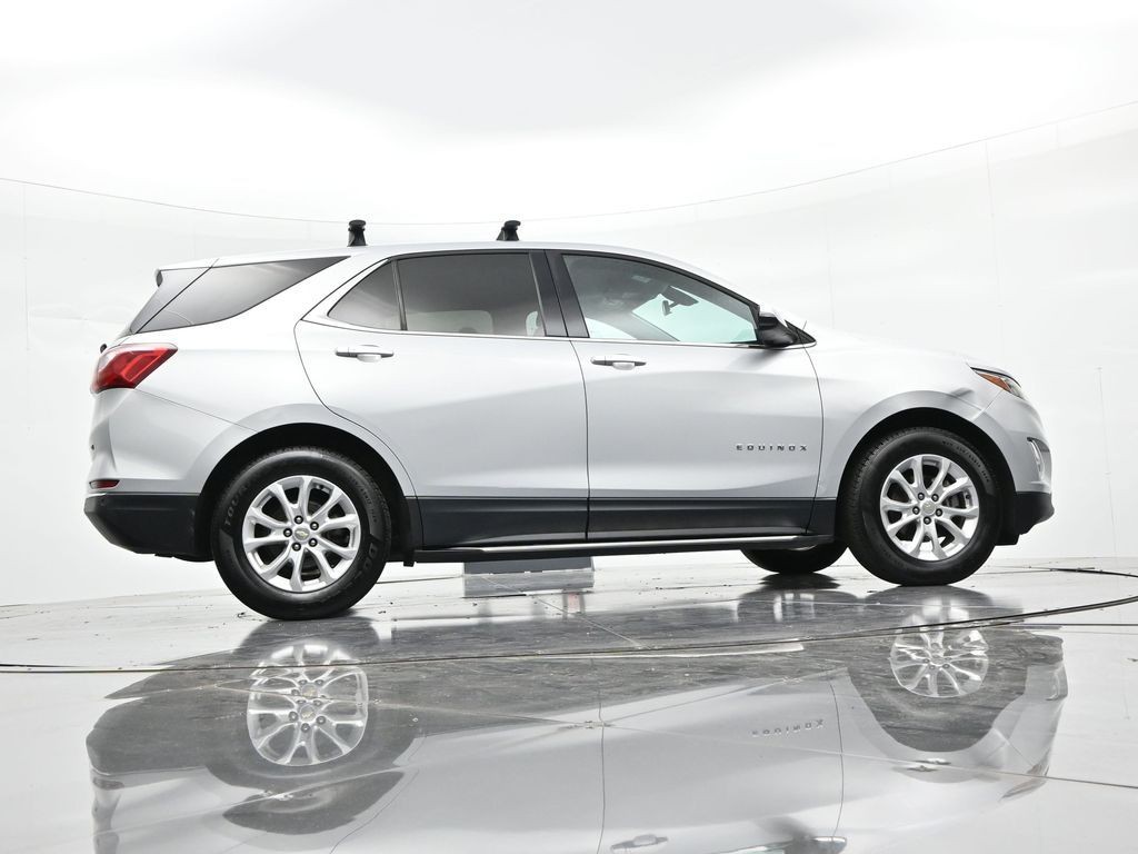 Chevrolet Equinox Vehicle Full-screen Gallery Image 21