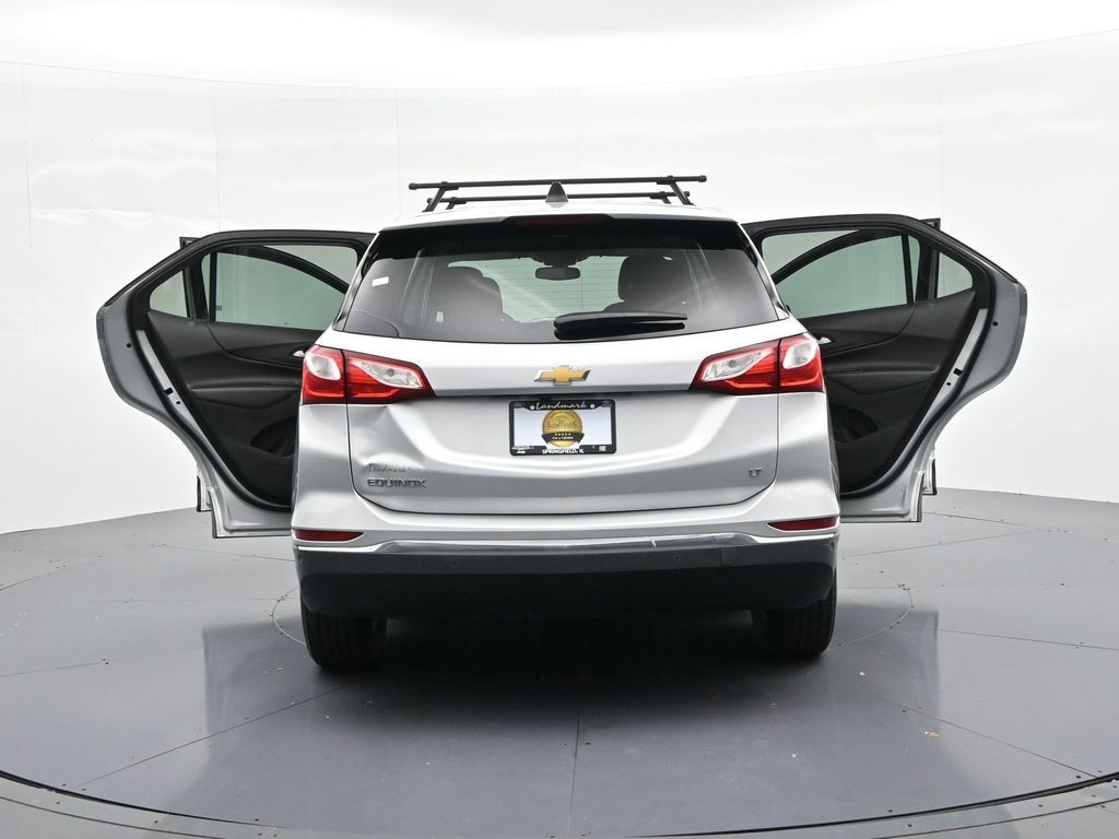Chevrolet Equinox Vehicle Full-screen Gallery Image 25