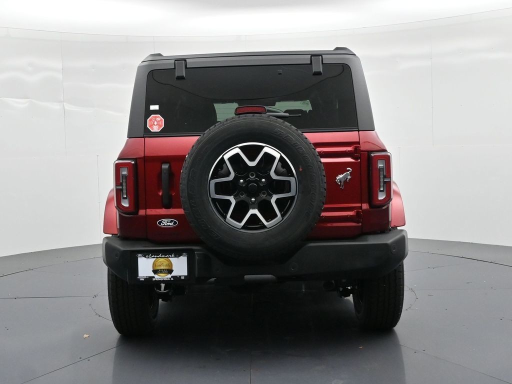 Ford Bronco Vehicle Full-screen Gallery Image 7