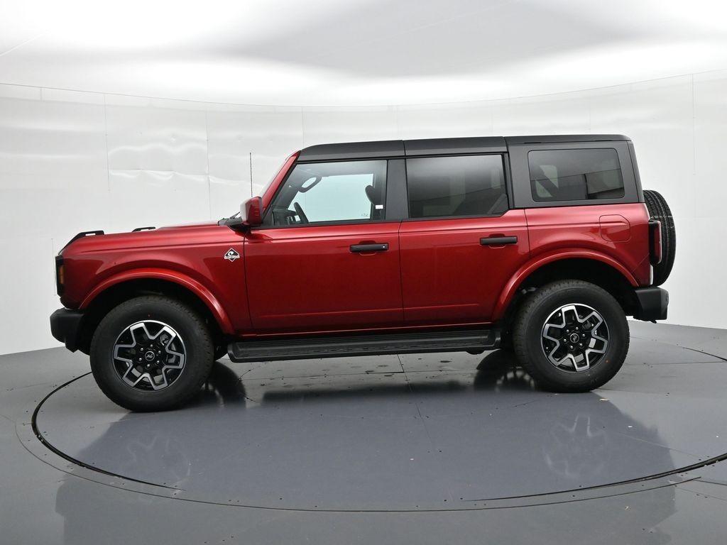 Ford Bronco Vehicle Full-screen Gallery Image 9