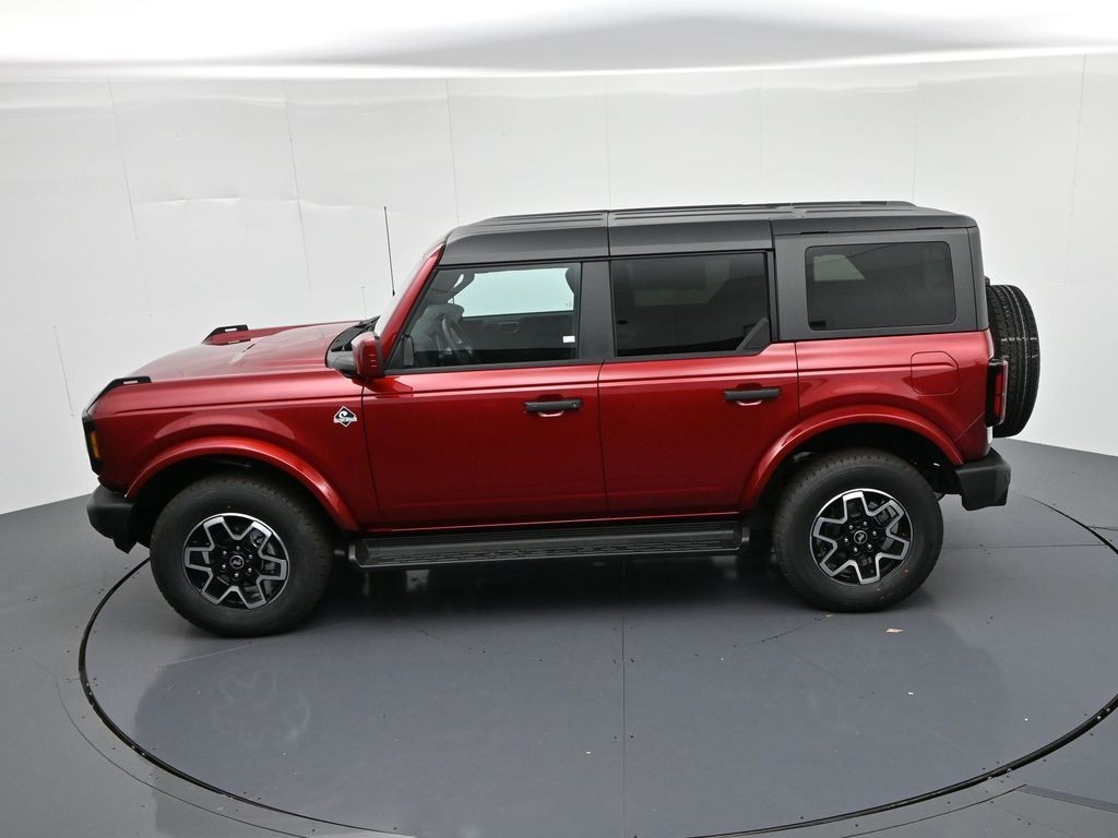 Ford Bronco Vehicle Full-screen Gallery Image 19