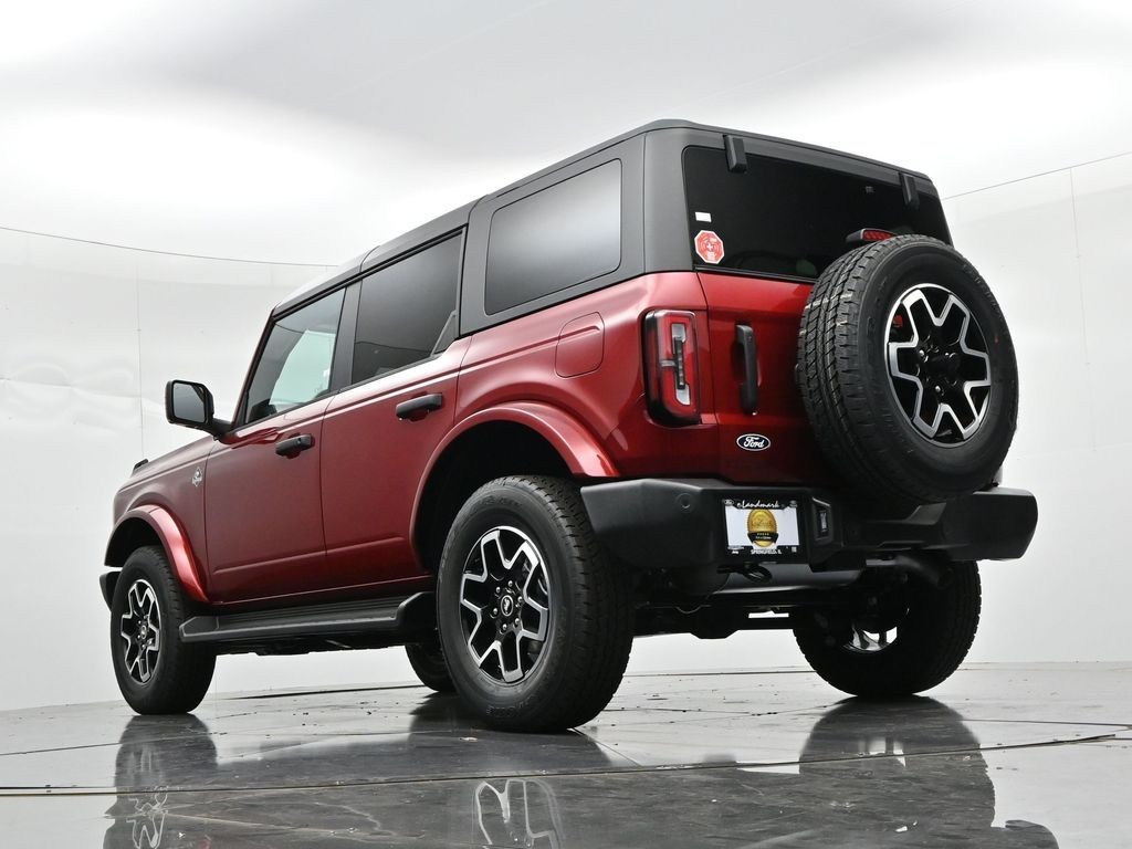 Ford Bronco Vehicle Full-screen Gallery Image 20
