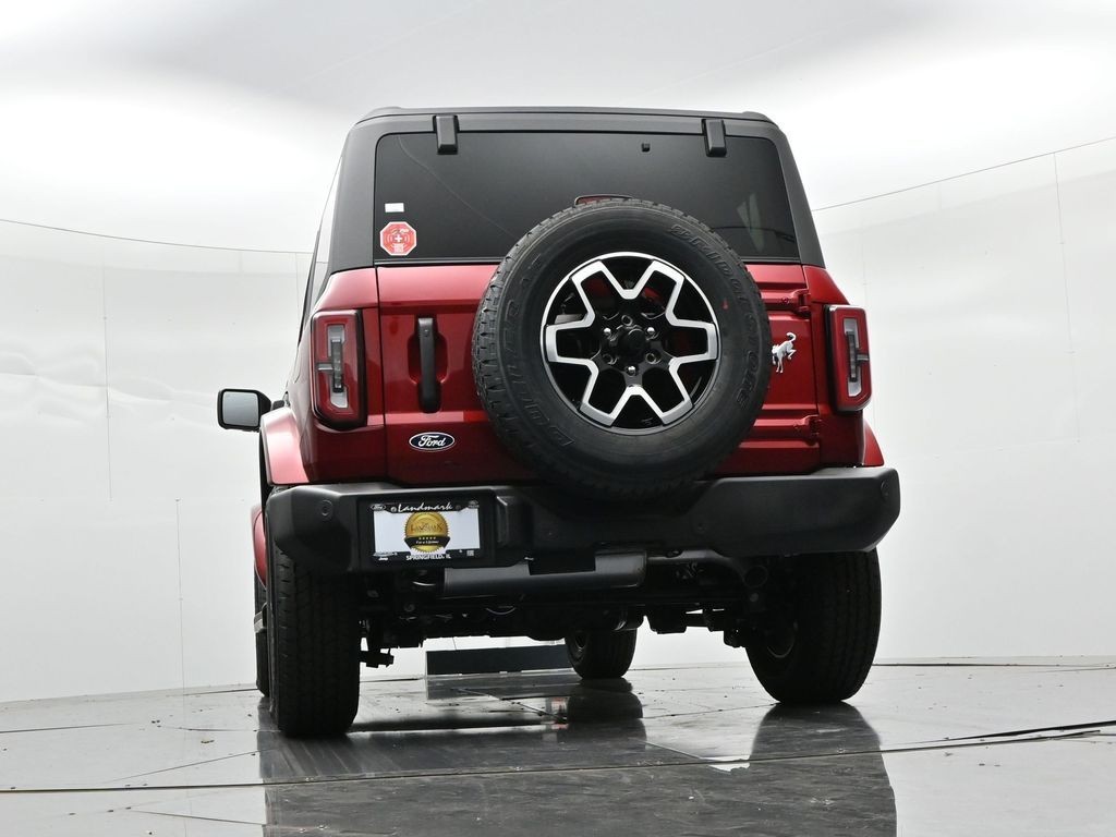 Ford Bronco Vehicle Full-screen Gallery Image 21