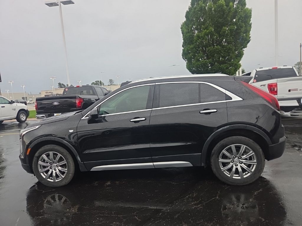 Cadillac XT4 Vehicle Full-screen Gallery Image 3