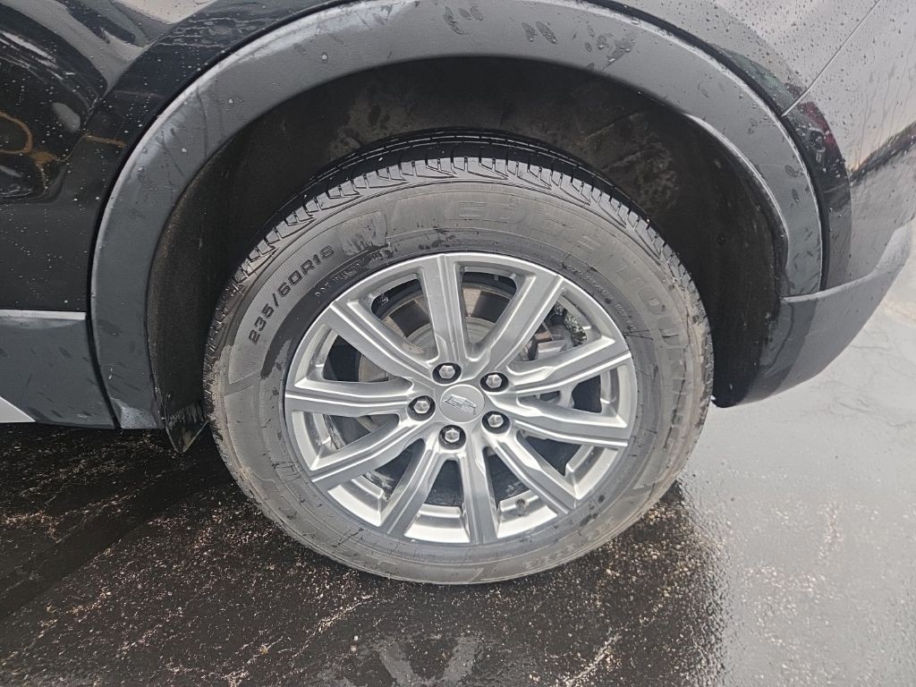 Cadillac XT4 Vehicle Full-screen Gallery Image 4