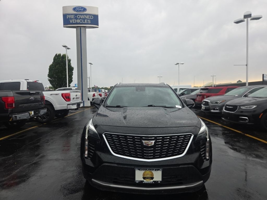 Cadillac XT4 Vehicle Full-screen Gallery Image 9